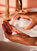 Load image into Gallery viewer, Gentle Cleansing Foam Travelsize